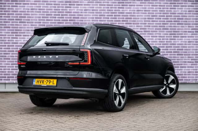 Volvo EX90 (2025) thumbnail 2