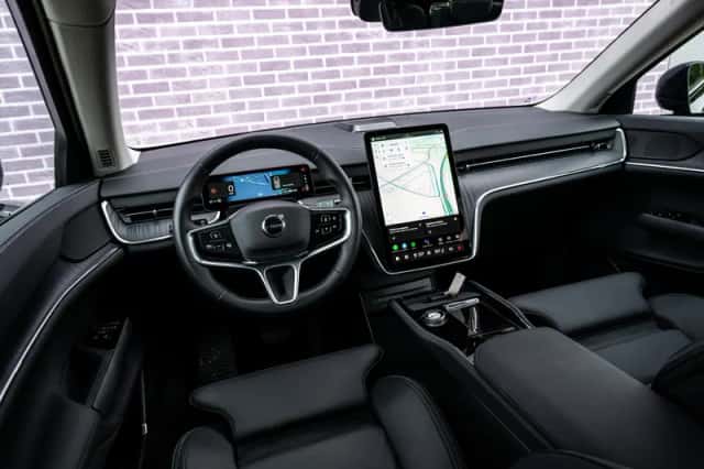 Volvo EX90 (2025) thumbnail 11