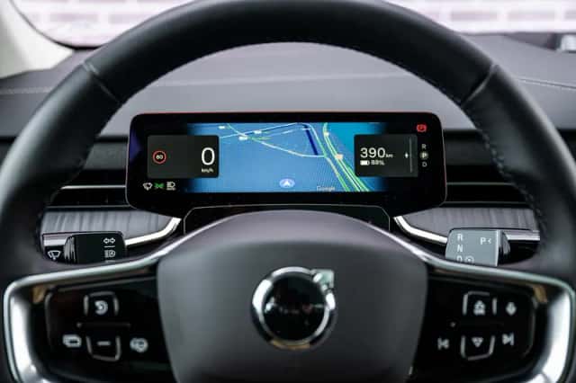 Volvo EX90 (2025) thumbnail 13