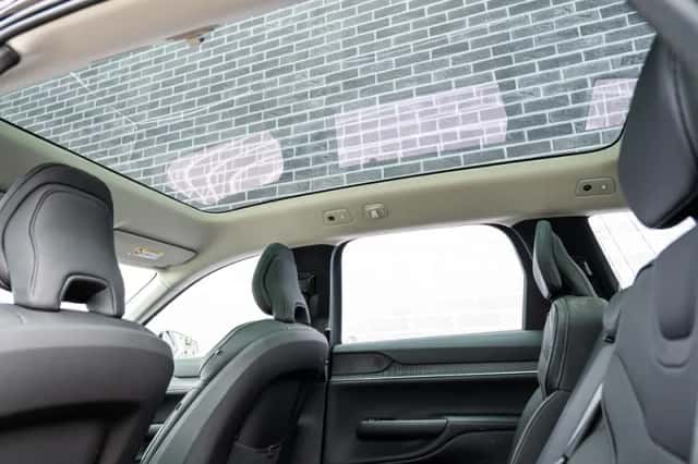 Volvo EX90 (2025) thumbnail 31