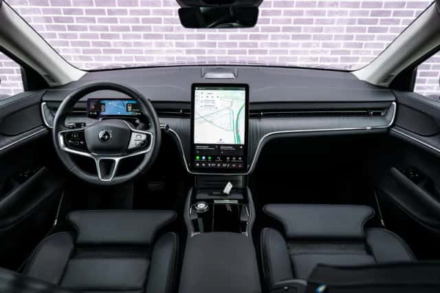 Volvo EX90 (2025) thumbnail 5
