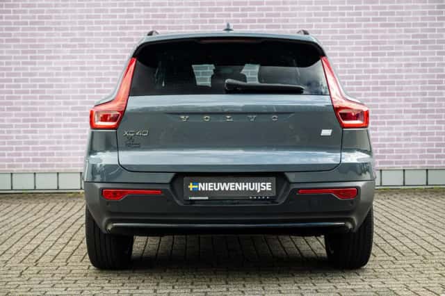 Volvo XC40 (2022) thumbnail 11