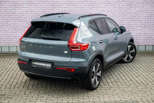 Volvo XC40 (2022) thumbnail 17