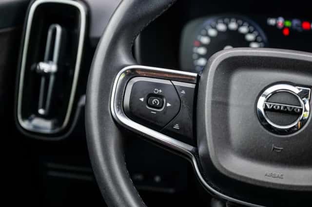 Volvo XC40 (2022) thumbnail 25
