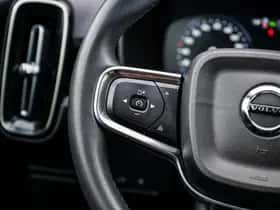 Volvo XC40 thumbnail 25