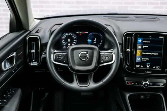Volvo XC40 (2022) thumbnail 4