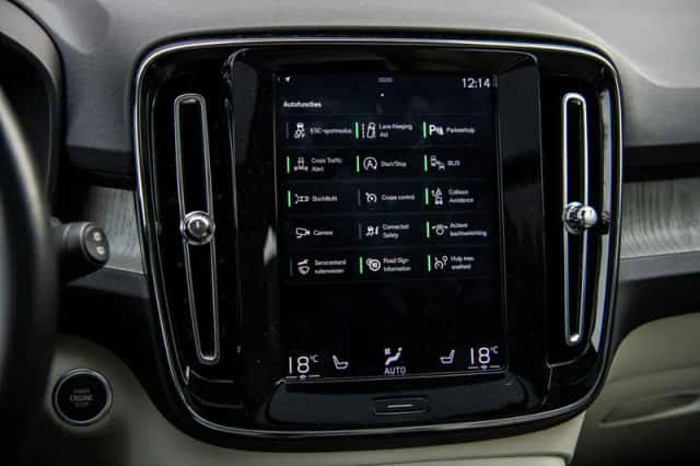 Volvo XC40 (2020) thumbnail 18
