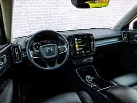 Volvo XC40 (2022) thumbnail 11