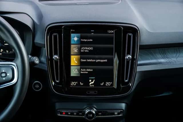 Volvo XC40 (2022) thumbnail 12