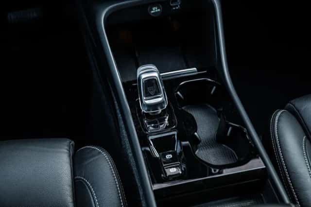 Volvo XC40 (2022) thumbnail 13