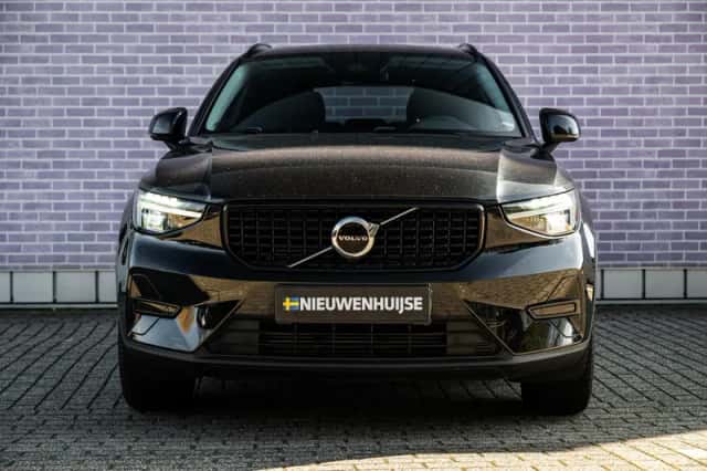 Volvo XC40 (2022) thumbnail 9