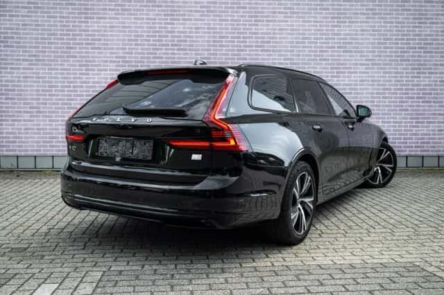 Volvo V90 (2021) thumbnail 2