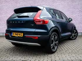 Volvo XC40 thumbnail 2