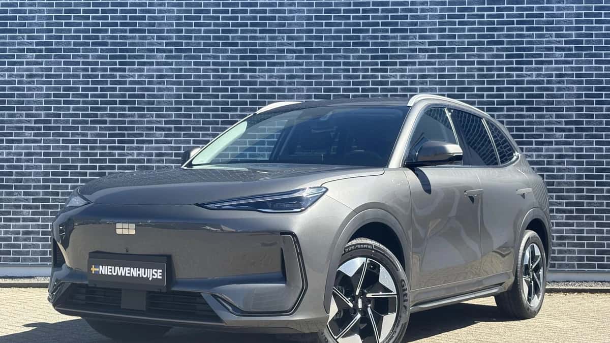 Geely E5 — foto 1