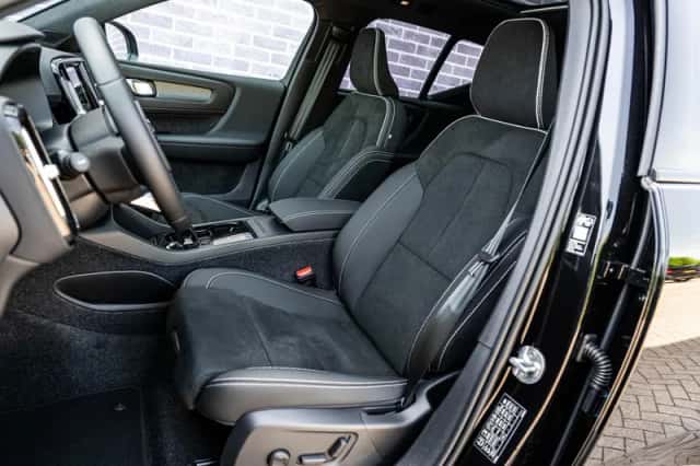 Volvo EX40 (2026) thumbnail 6