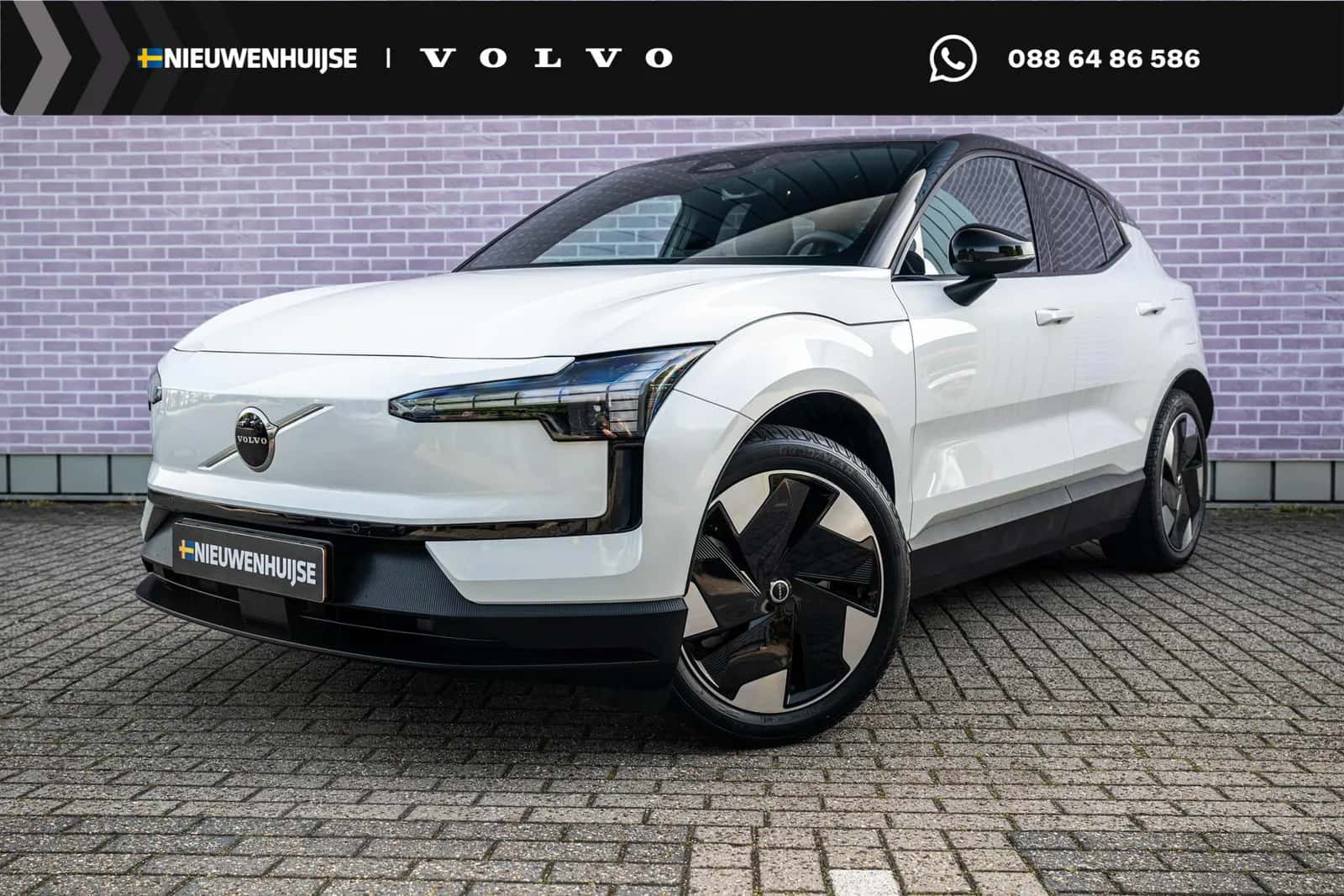 Volvo EX30 (2024) — foto 1