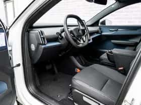 Volvo EX30 (2024) thumbnail 15