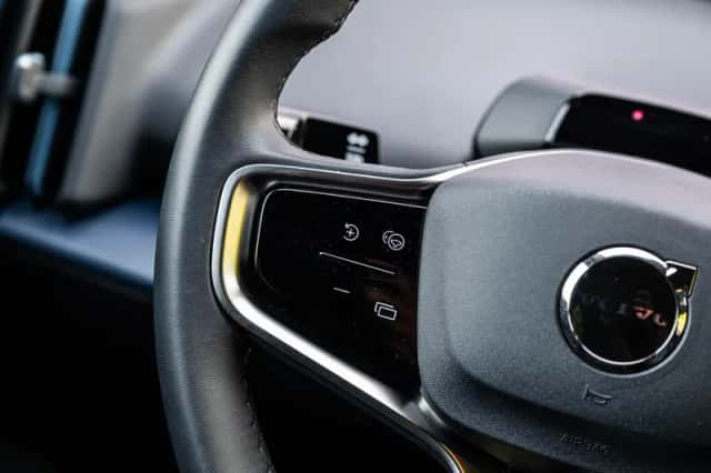 Volvo EX30 (2024) thumbnail 16