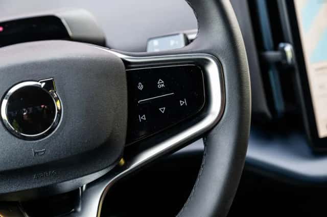 Volvo EX30 (2024) thumbnail 17
