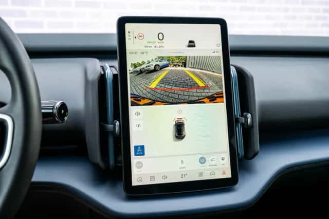 Volvo EX30 (2024) thumbnail 21