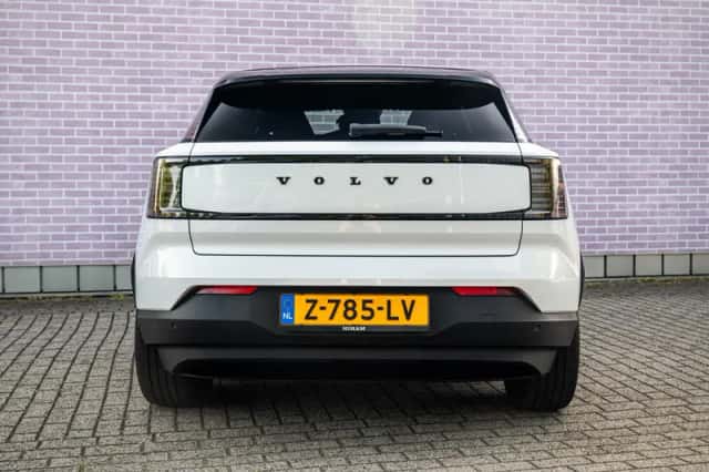 Volvo EX30 (2024) thumbnail 9