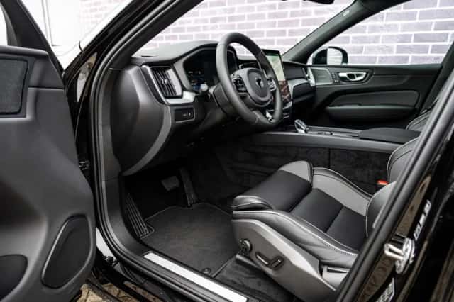 Volvo XC60 (2025) thumbnail 15