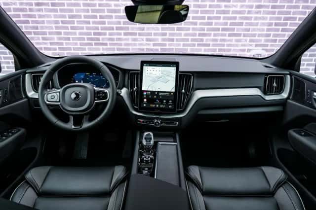Volvo XC60 (2025) thumbnail 16