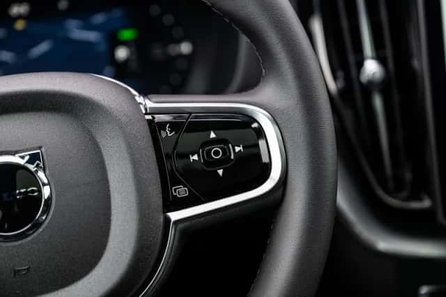 Volvo XC60 (2025) thumbnail 17