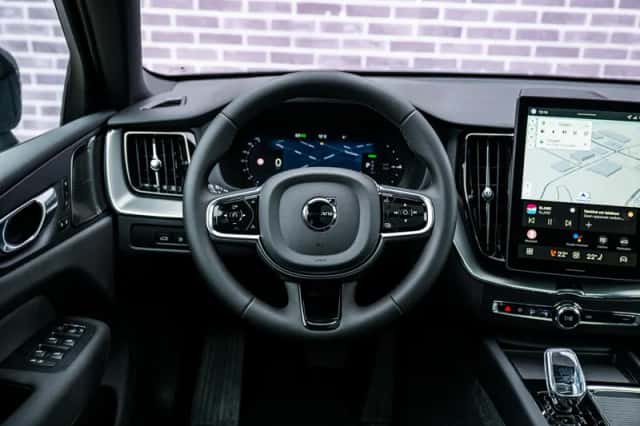 Volvo XC60 (2025) thumbnail 36