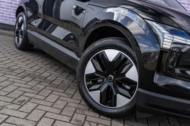 Volvo EX30 (2026) thumbnail 4