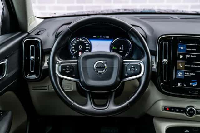 Volvo XC40 (2020) thumbnail 4