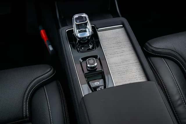 Volvo XC90 (2025) thumbnail 13