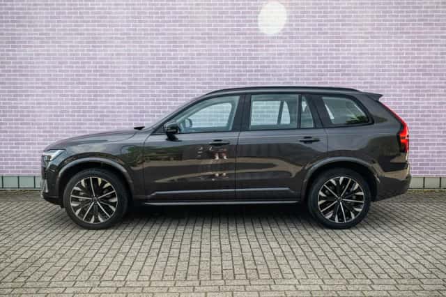 Volvo XC90 (2025) thumbnail 4