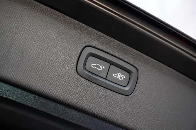 Volvo XC90 (2025) thumbnail 36