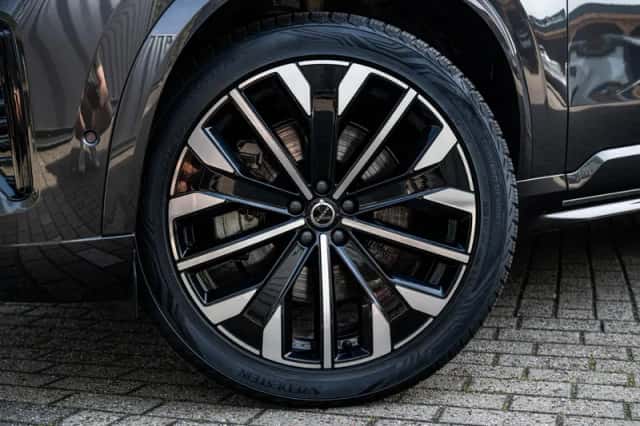 Volvo XC90 (2025) thumbnail 39