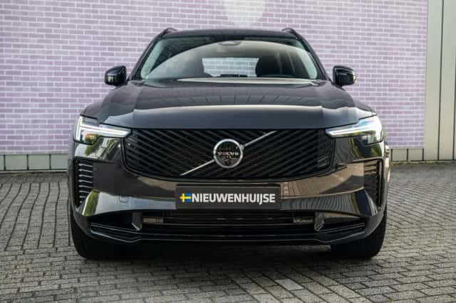 Volvo XC90 (2025) thumbnail 9
