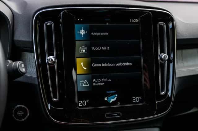 Volvo XC40 (2021) thumbnail 17