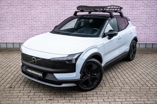 Volvo EX30 (2025) thumbnail 14