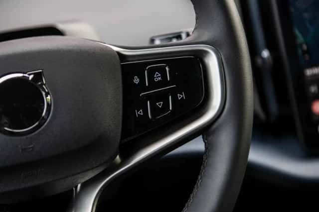 Volvo EX30 (2025) thumbnail 16