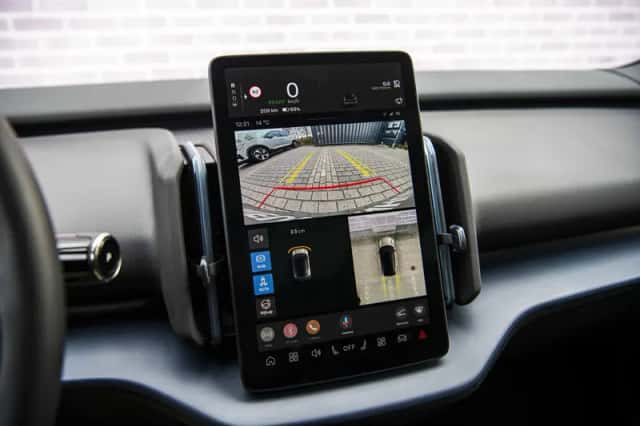 Volvo EX30 (2025) thumbnail 23