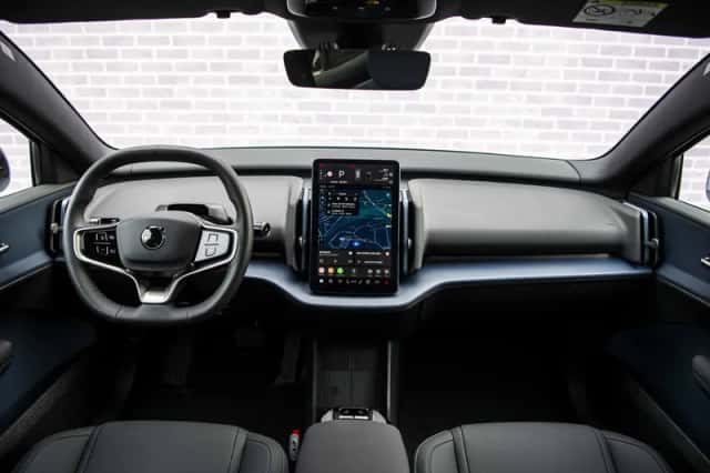Volvo EX30 (2025) thumbnail 5