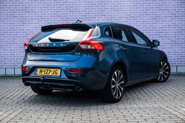 Volvo V40 (2019) thumbnail 2