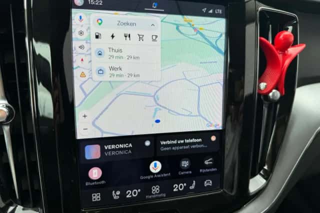 Volvo XC60 (2022) thumbnail 6