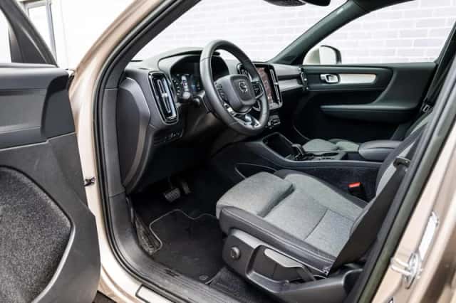 Volvo XC40 (2022) thumbnail 16