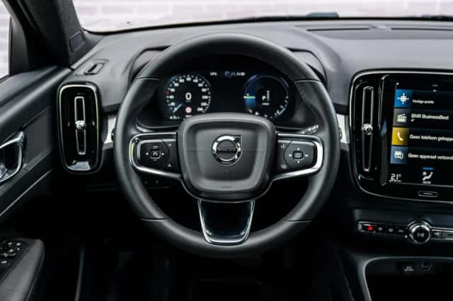 Volvo XC40 (2022) thumbnail 3
