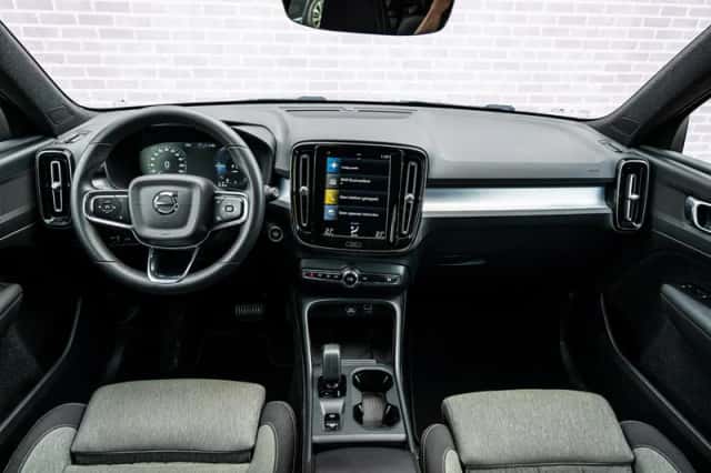 Volvo XC40 (2022) thumbnail 5