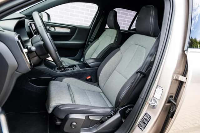 Volvo XC40 (2022) thumbnail 6