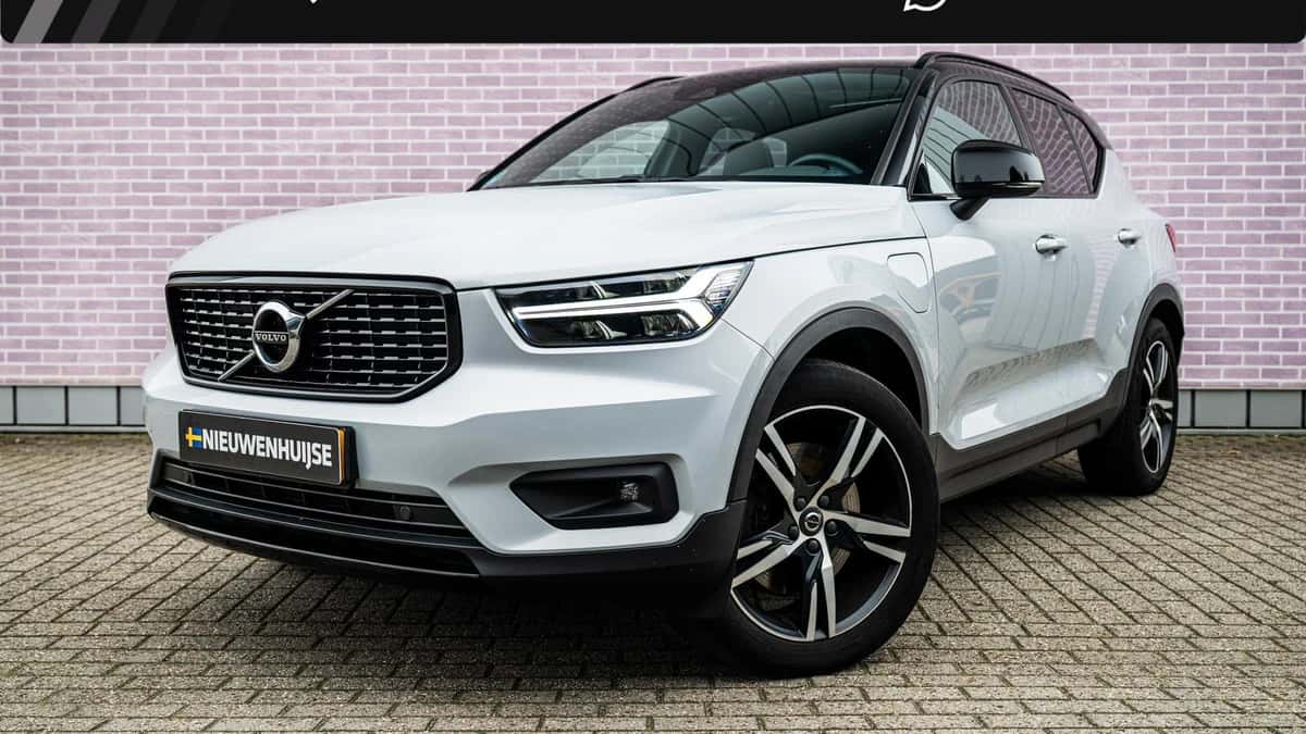 Volvo XC40 — foto 1