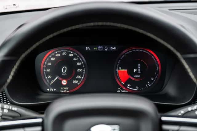 Volvo XC40 (2021) thumbnail 12