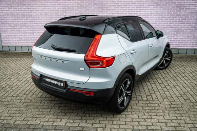 Volvo XC40 (2021) thumbnail 16